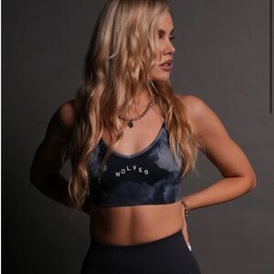 Darc sport wolves pyramid everson seamless sports bra